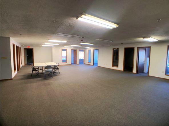 Ransom Lane Building: 701 S Ransom Ln, Bloomington, IN 47403
